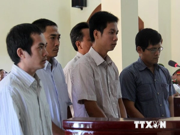 Khởi tố lãnh đạo của 5 công an dùng nhục hình đánh chết người ảnh 1