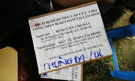 Dung dịch dinh dưỡng chất lượng cao do Bệnh viện Chợ Rẫy (TP HCM) cung cấp. Ảnh: Lê Hữu Việt.