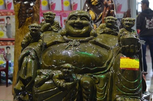 Tượng Phật bằng gỗ thủy tùng nặng hàng tấn ở Đà Nẵng ảnh 5