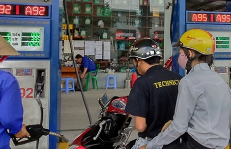 Thường vụ QH quyết: Tăng 300% thuế bảo vệ môi trường đối với xăng ảnh 1