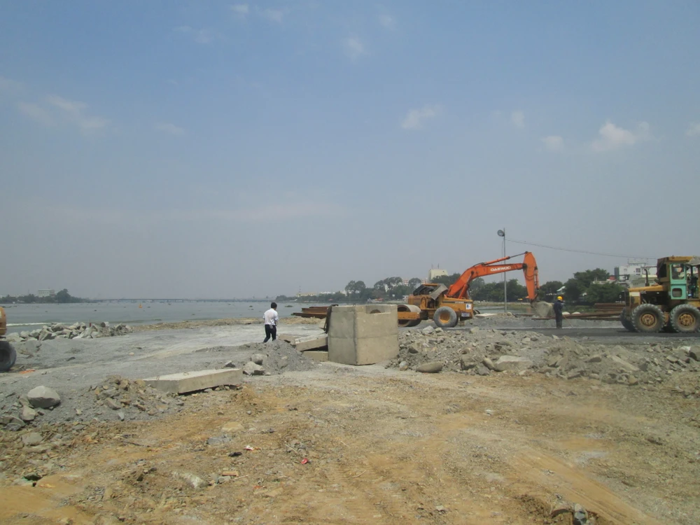 Tạm dừng thi công dự án 'lấp sông Đồng Nai' ảnh 1