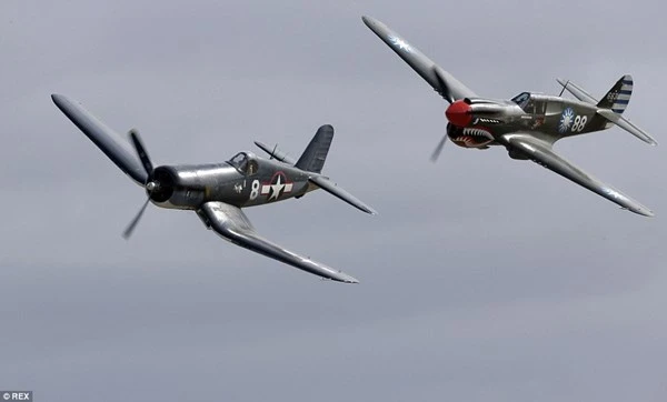  New Zealand: Máy bay nổ tung trên không, phi công may mắn thoát chết ảnh 9