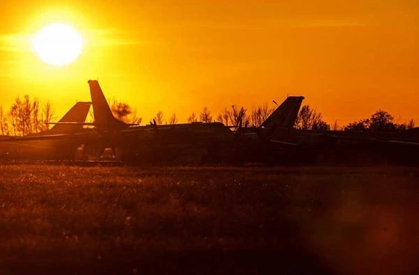 'Đột nhập' căn cứ của dàn máy bay ném bom khổng lồ Nga ảnh 1