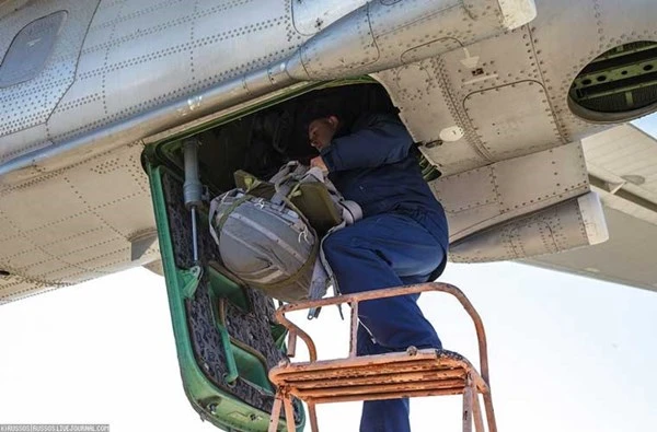 'Đột nhập' căn cứ của dàn máy bay ném bom khổng lồ Nga ảnh 8