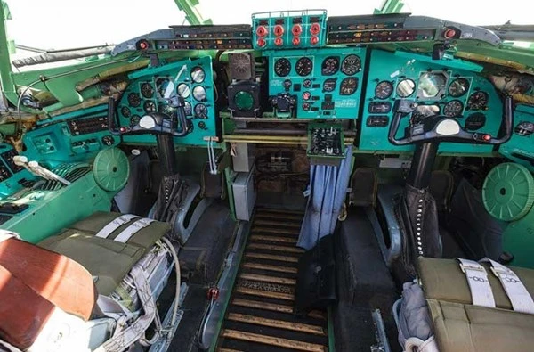 'Đột nhập' căn cứ của dàn máy bay ném bom khổng lồ Nga ảnh 9