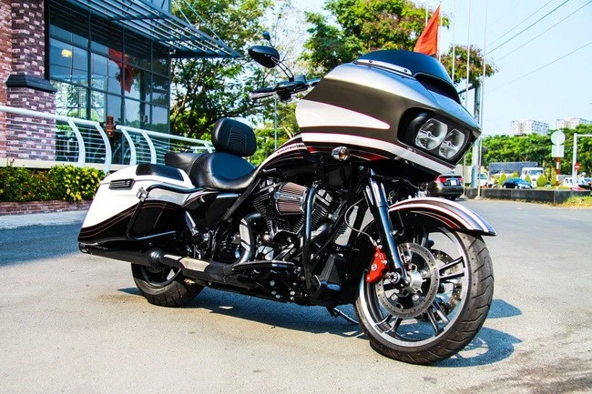 Cận cảnh Harley-Davidson Road Glide Special duy nhất tại Việt Nam ảnh 1