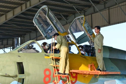 Hình ảnh bay huấn luyện Su-22 tại Trung đoàn không quân 937 ảnh 4 Hình ảnh bay huấn luyện Su-22 tại Trung đoàn không quân 937 ảnh 4