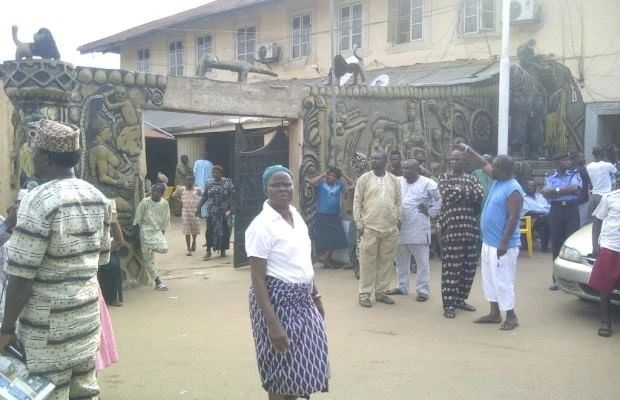 Bệnh lạ gây tử vong chỉ sau 24 giờ bùng phát hàng loạt tại Nigeria ảnh 1