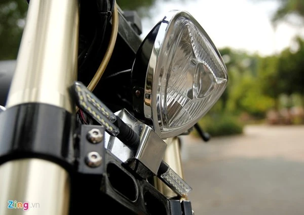 Sửng sốt với môtô tự chế 'cực độc' của thợ xe Sài Gòn ảnh 9