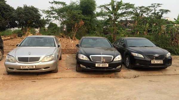 Thu giữ siêu xe Lamborghini dùng giấy tờ giả của đại gia phố núi ảnh 6