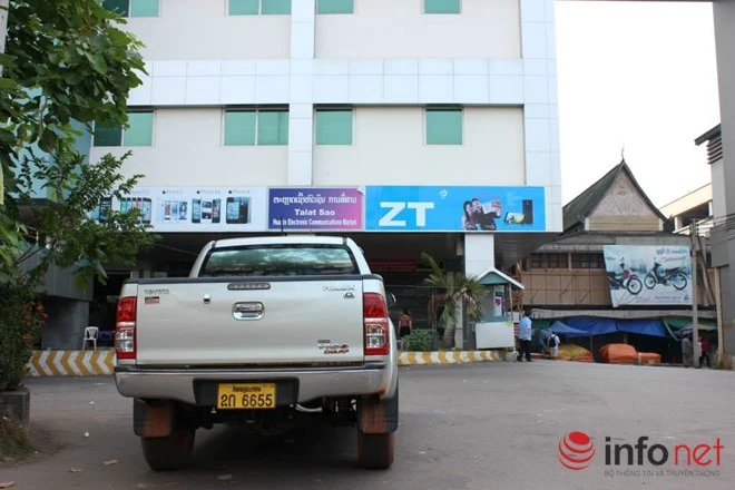 Xe đắt tiền, biển đẹp ở Lào... chỉ là đồ bình dân ảnh 11