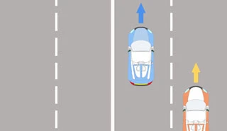Có được chuyển sang làn bên phải để vượt xe?