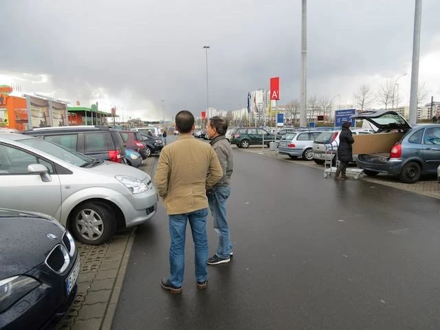 Cách xử lý va chạm giao thông ở Đức qua góc nhìn người Việt