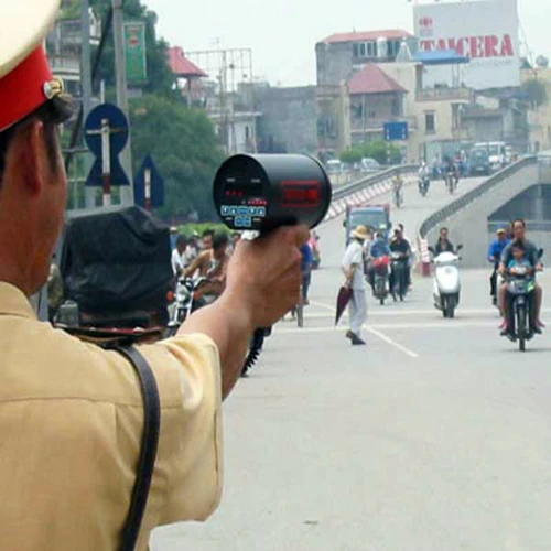 Tuyến đường CSGT bắn tốc độ có buộc phải gắn biển báo?