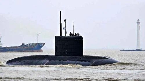 Tàu ngầm 185- Đà Nẵng sắp về Cam Ranh - ảnh 1