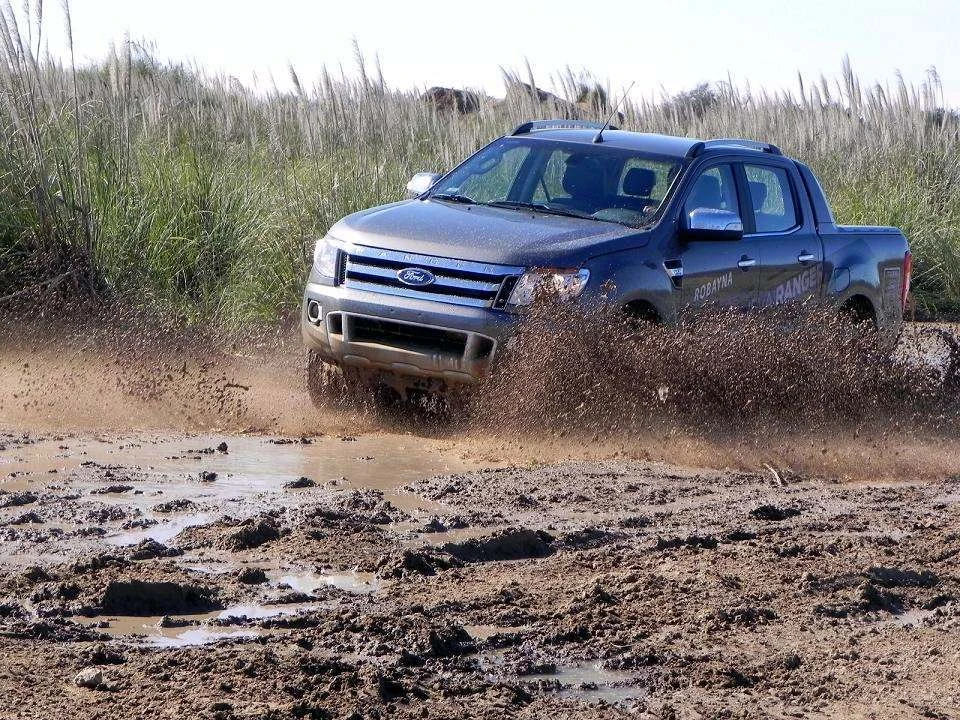 Kinh nghiệm lái xe mùa mưa bão ảnh 2