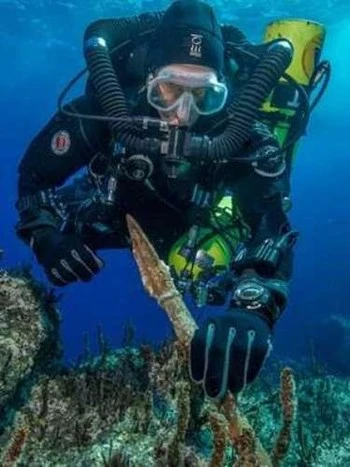 Phát lộ kho báu 2.000 năm trong 'tàu Titanic cổ đại' - ảnh 1