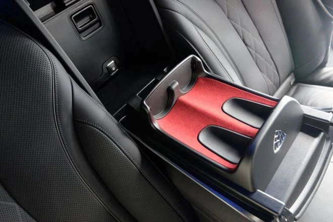 Mercedes Maybach S600 giá 9,669 tỷ đồng vừa về VN có gì? ảnh 6