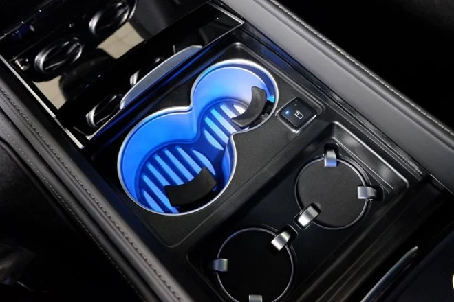 Mercedes Maybach S600 giá 9,669 tỷ đồng vừa về VN có gì? ảnh 8