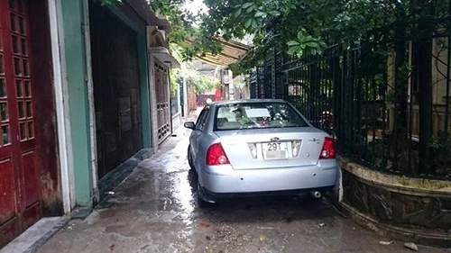 Lái xe ô tô trong ngõ hẹp: Chết như chơi ? ảnh 2