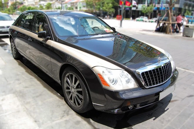 Hình ảnh của xe siêu sang Maybach 62S Zeppelin tại Sài Gòn cũng từng được một trang tin nước ngoài đăng tải, cho thấy sự quan tâm lớn của những người yêu xe. Xe đã ra biển trắng 51A, tức là đã đóng đủ các loại thuế phí. Theo một số nguồn tin, giá trị của xe siêu sang này sau khi ra biển lên đến khoảng 20 tỷ đồng. Xe siêu sang triệu đô trên phố đi bộ đẹp nhất Sài Gòn