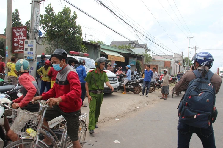 Vụ thảm sát Bình Phước: 'Đêm nay chúng tôi sẽ không ngủ' ảnh 15