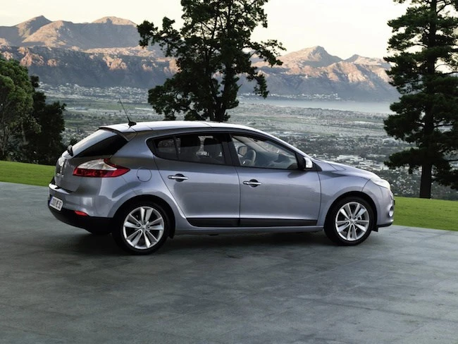 Hãng xe Renault báo giá và công bố mẫu logo mới nhất năm 2015 ảnh 5