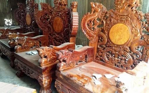 Bộ bàn ghế gỗ sưa trăm tỷ đắt nhất Việt Nam - ảnh 3