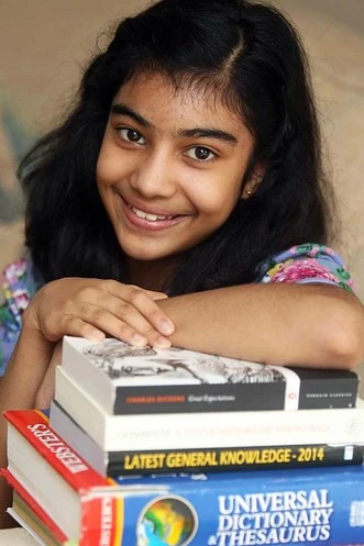 Bé gái 12 tuổi có IQ cao hơn thiên tài Einstein - ảnh 1