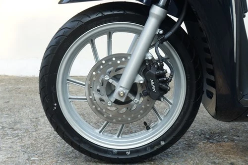 Cận cảnh Honda SH mới khởi động như ô tô - ảnh 9