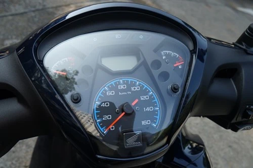 Cận cảnh Honda SH mới khởi động như ô tô - ảnh 11