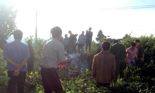 Đang bới tìm xác nạn nhân vụ giết người hàng loạt ở Lâm Đồng - ảnh 2