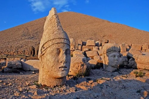 Bí ẩn lăng mộ khổng lồ 2.000 tuổi ở Thổ Nhĩ Kỳ - ảnh 15