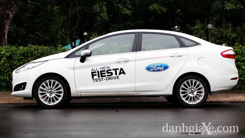 Với 600 - 700 triệu nên chọn xe sedan hạng B nào? ảnh 12