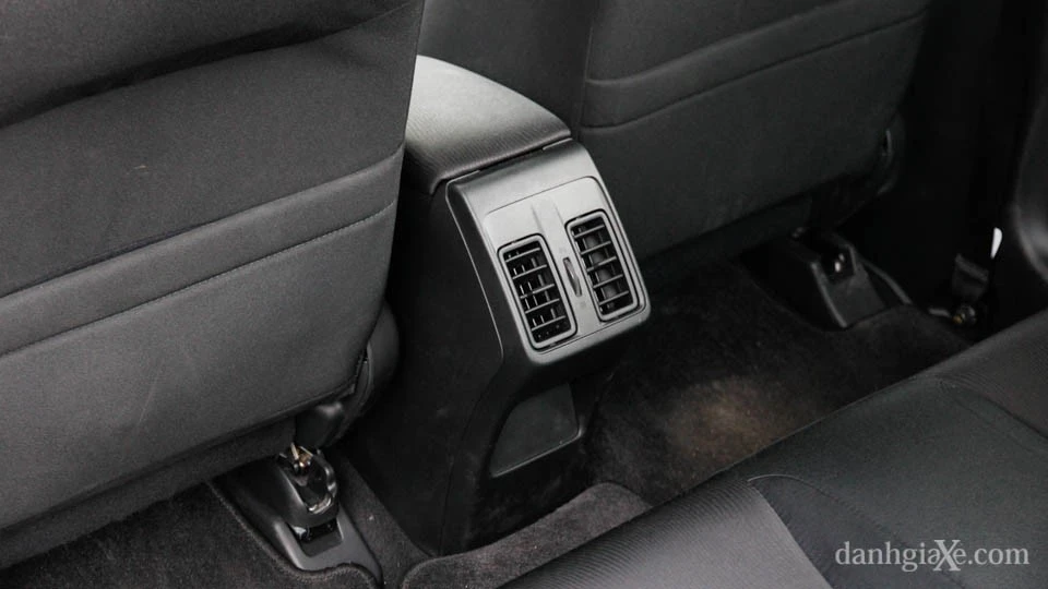 Với 600 - 700 triệu nên chọn xe sedan hạng B nào? ảnh 7