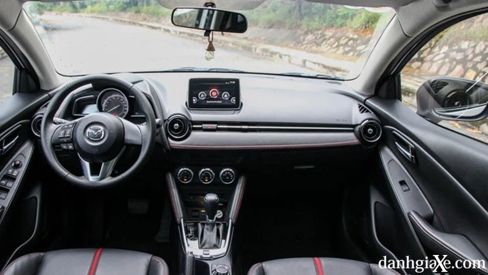 Với 600 - 700 triệu nên chọn xe sedan hạng B nào? ảnh 9