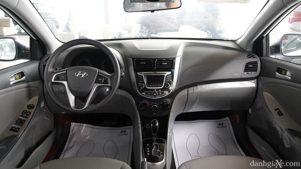 Với 600 - 700 triệu nên chọn xe sedan hạng B nào? ảnh 15