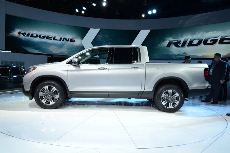 Ridgeline 2017 : Xe bán tải mới của Honda “đại náo” triển lãm Detroit 2016 ảnh 3 Ridgeline 2017 : Xe bán tải mới của Honda “đại náo” triển lãm Detroit 2016 ảnh 3