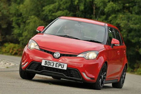 10 ôtô 300 triệu 'ăn” xăng ít nhất cho năm 2016 ảnh 11