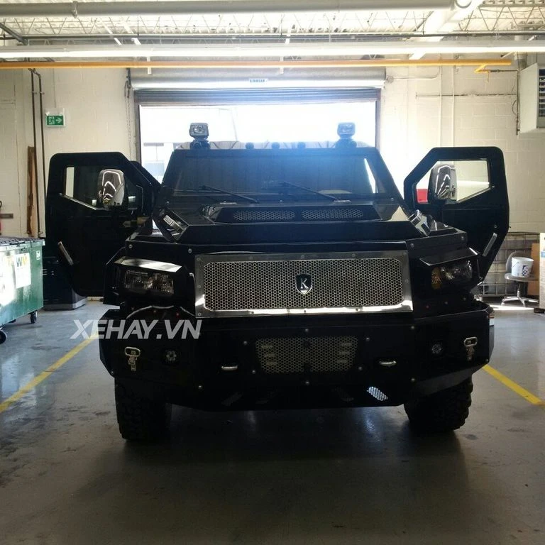 Xe bọc thép Conquest Knight XV giá hơn 50 tỷ chuẩn bị về Quảng Ninh ảnh 1