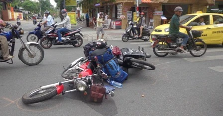 Bỏ xe vi phạm luật giao thông, có bị phạt? ảnh 1