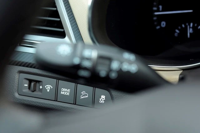 Chính thức ra mắt, Hyundai SantaFe 2016 giá từ 1,1 tỷ đồng ảnh 5