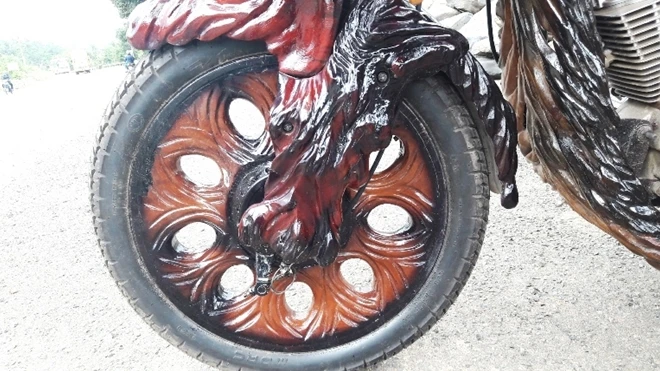 Mô tô bằng gốc cây của nông dân Lâm Đồng khiến dân chơi xe sửng sốt ảnh 9