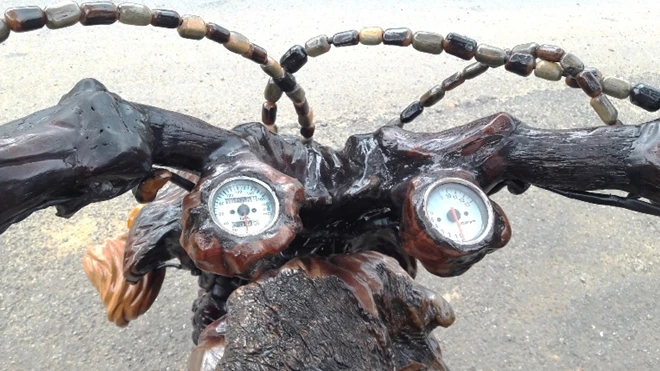 Mô tô bằng gốc cây của nông dân Lâm Đồng khiến dân chơi xe sửng sốt ảnh 8