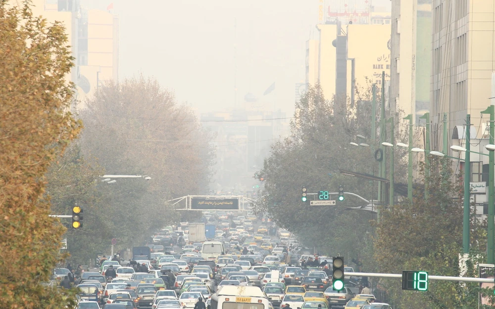 Dân cư đông đúc, ô nhiễm không khí ở Tehran.jpg