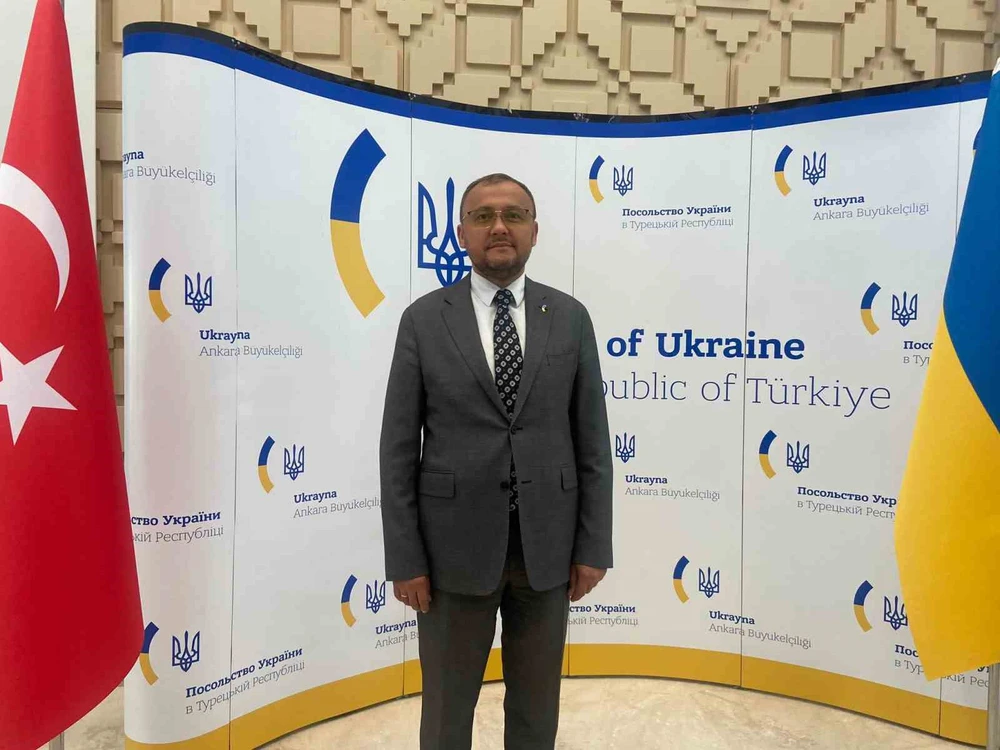 Kiev muốn tổ chức hội nghị hòa bình trong năm nay, muốn mời Nga.jpg