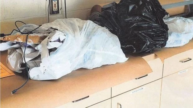 Túi rác tìm thấy DNA của hung thủ Clatyton Foreman.jpg