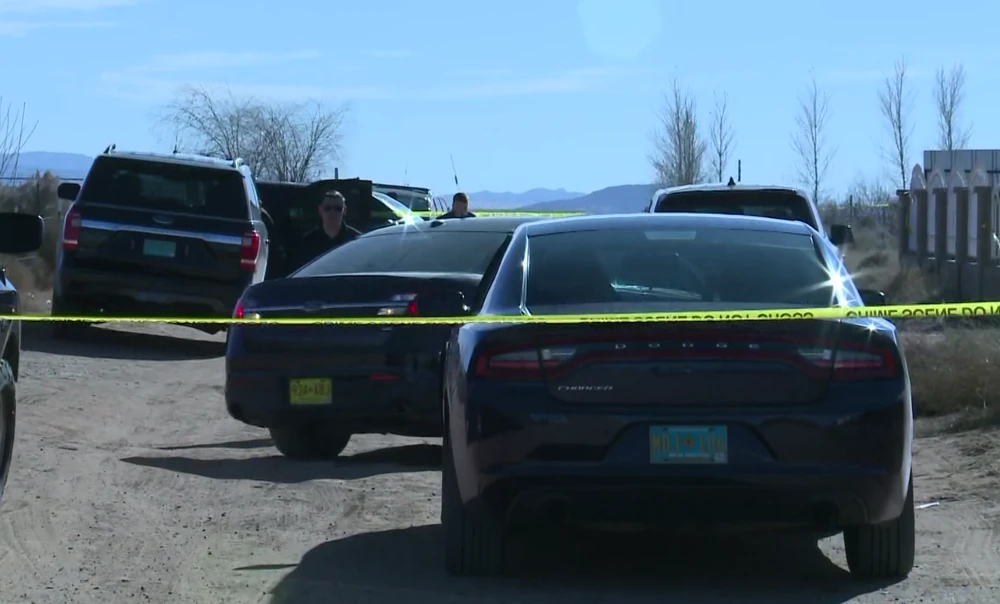 Thiếu niên 16 tuổi say chất kích thích giết 4 người trong nhà.jpg