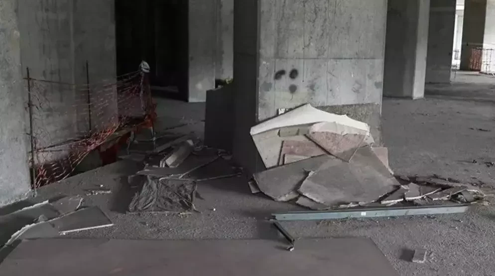 Bên trong khách sạn ma Caprice Gold Hotel.jpg