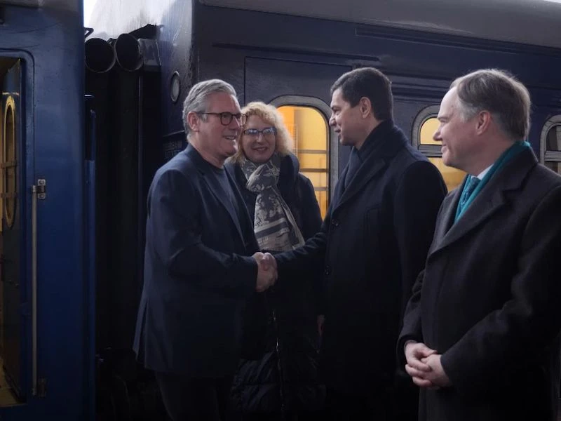 Thủ tướng Anh sẽ ký với Ukraine hiệp ước 'quan hệ đối tác 100 năm'.jpg